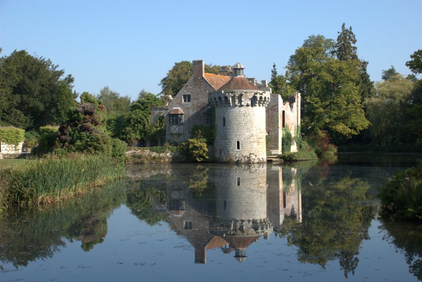 Scotney Castle and Moat, Lamberhurst, Kent, England, Great Britain