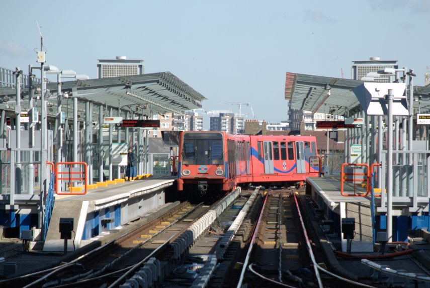 Docklands Light Railway (DLR), Canary Wharf, Docklands, London, England, Great Britain